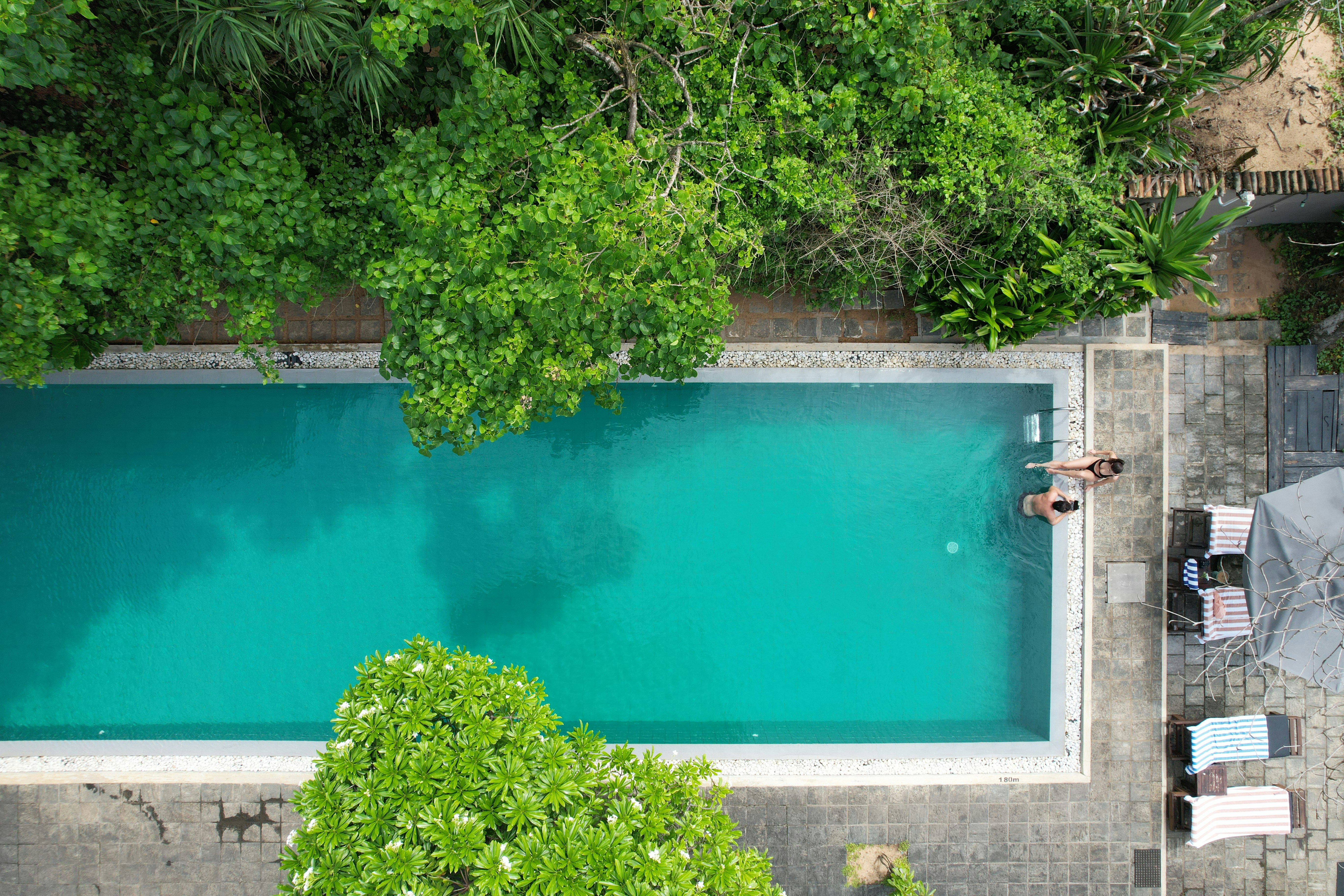 Sri Lanka Couple Escape — view 2
